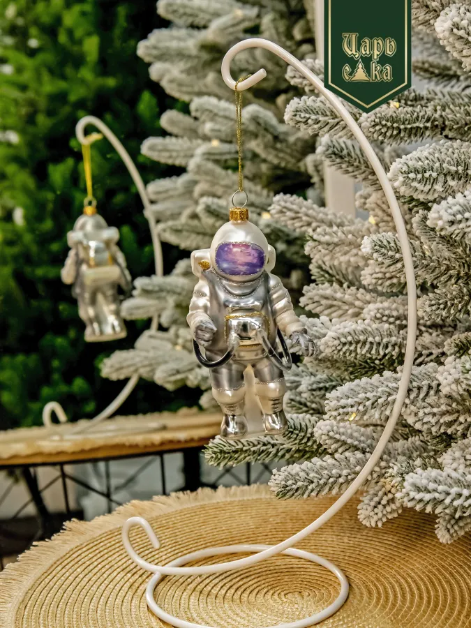 Новогодняя стеклянная елочная игрушка "Космонавт" 