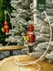 Новогодняя стеклянная елочная игрушка "Щелкунчик с подарком" 